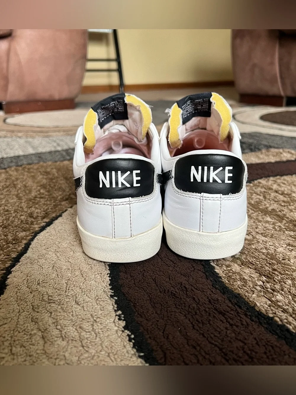 Women’s Nike Blazer Low '77 Vintage sneakers Size 8.5
